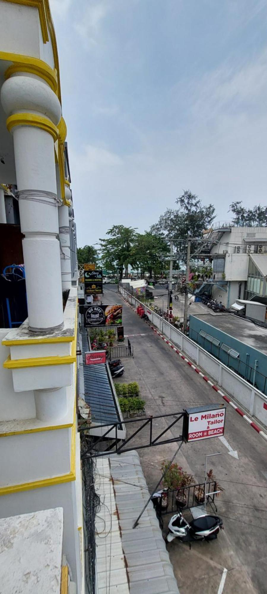 Cafe de Paris Patong Exterior foto